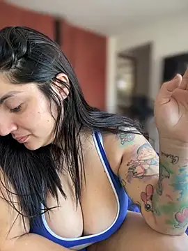 Snapshot of horny_roomiess chatting on 09.20.25 horny roomiess online show from 09.20.25