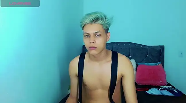 Liamscott  online show from 01.28.25