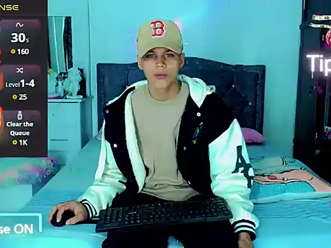 Liamscott  online show from 03.09.25