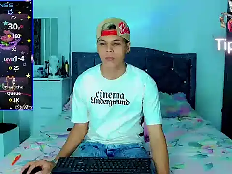 Liamscott  online show from 03.14.25