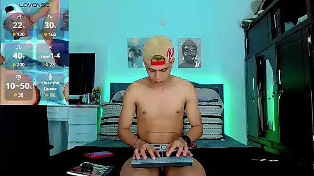 Liamscott  online show from 09.22.25