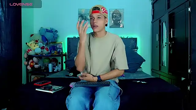 Liamscott  online show from 10.25.25