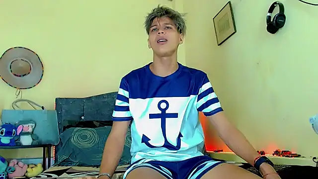 Liamscott  online show from 04.08.26