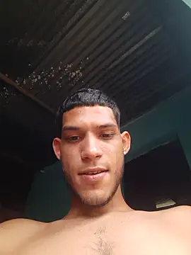 Snapshot of tanned_boy chatting on 03.01.25 tanned boy online show from 03.01.25