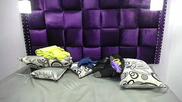 CrushOnMe  online show from 01.12.25