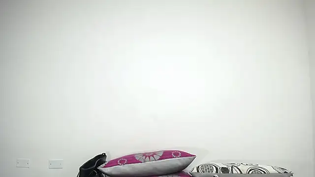 Snapshot of CrushOnMe_ chatting on 05.15.26 CrushOnMe online show from 05.15.26