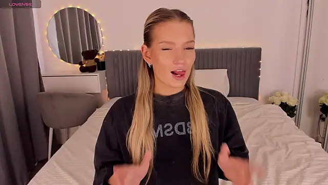 CassieRayss online show from 05.25.26