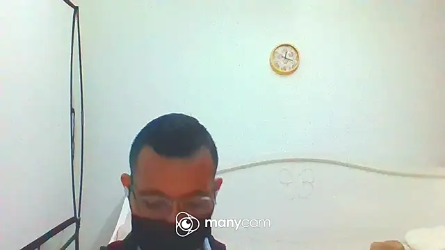 Snapshot of Yeye25199 chatting on 01.17.25 Yeye25199 online show from 01.17.25