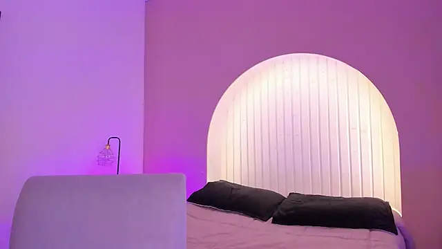 martina duque  online show from 04.10.26