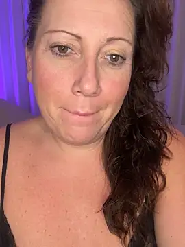 Snapshot of xsexycurvymilf chatting on 01.30.25 xsexycurvymilf online show from 01.30.25