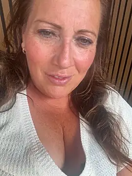xsexycurvymilf online show from 06.17.26