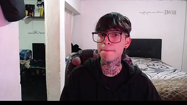 Flipsss  online show from 02.24.25