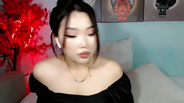 Snapshot of ichiben chatting on 09.25.25 ichiben online show from 09.25.25