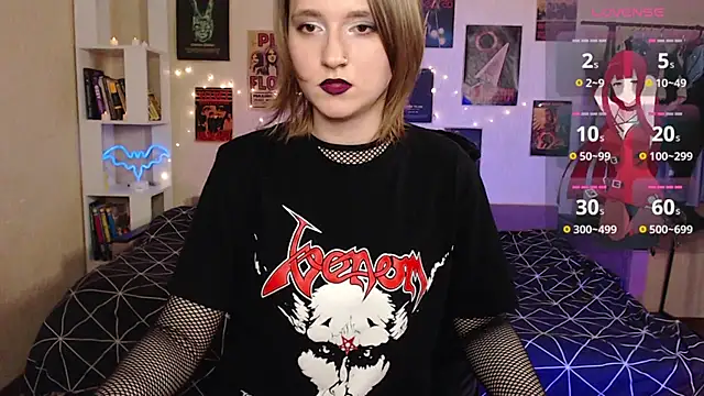 Snapshot of Viper_kiss chatting on 10.02.25 Viper kiss online show from 10.02.25