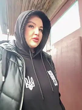 leila beayte  online show from 03.16.25