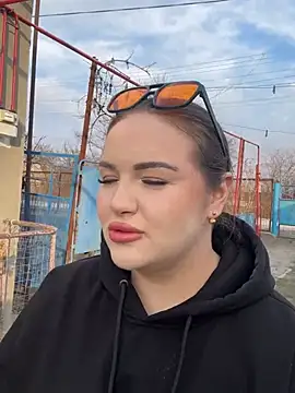 leila beayte  online show from 03.22.25