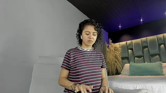 Snapshot of Amareto_ chatting on 01.25.25 Amareto online show from 01.25.25