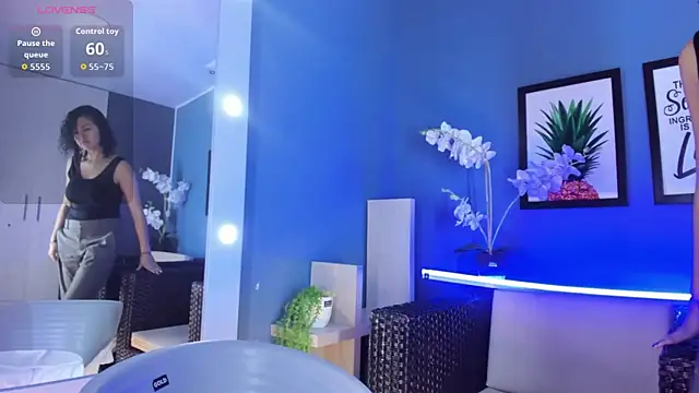 Snapshot of Amareto_ chatting on 09.19.25 Amareto  online show from 09.19.25