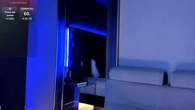 Snapshot of Amareto_ chatting on 10.11.25 Amareto  online show from 10.11.25