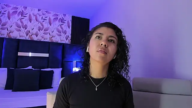 Snapshot of Amareto_ chatting on 10.15.25 Amareto  online show from 10.15.25