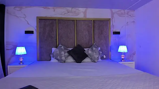 Snapshot of Amareto_ chatting on 10.30.25 Amareto  online show from 10.30.25