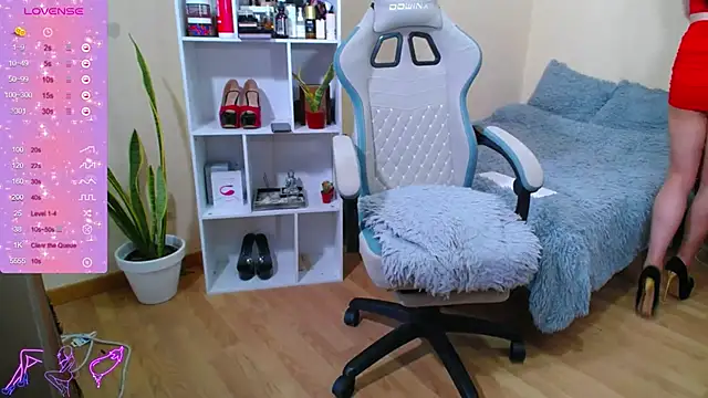 Snapshot of Sweetaine111 chatting on 02.14.25 Sweetaine111 online show from 02.14.25