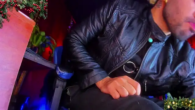 LatinMilk  online show from 11.29.25