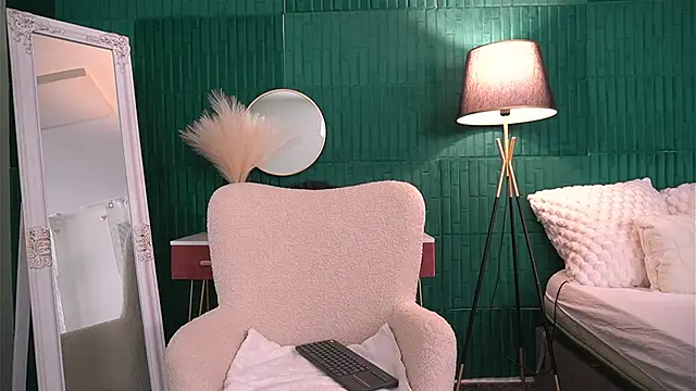 HaileyMoonn online show from 11.12.25