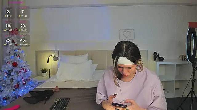 Snapshot of BelovedRuby chatting on 01.11.25 BelovedRuby online show from 01.11.25