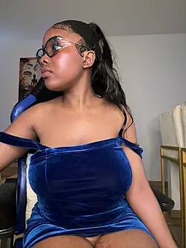 Snapshot of SSEXYBUBBLEBUTT101 chatting on 12.25.24 SSEXYBUBBLEBUTT101 online show from 12.25.24