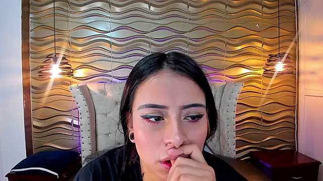 Snapshot of Andreita_Jones chatting on 10.18.25 Andreita Jones online show from 10.18.25