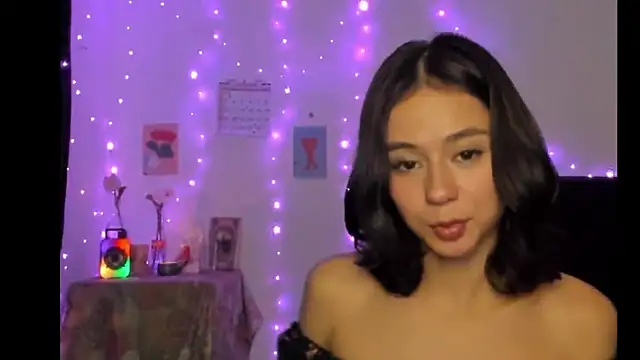 cute roxana  online show from 02.28.25