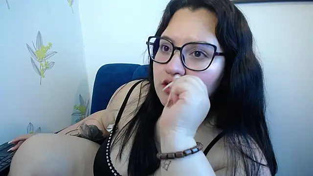 dannarossy  online show from 02.20.25