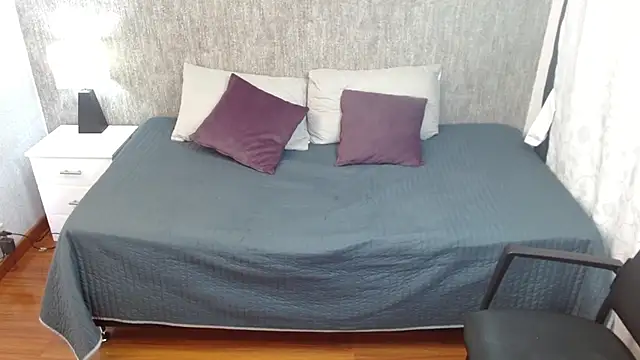 dannarossy  online show from 10.03.25