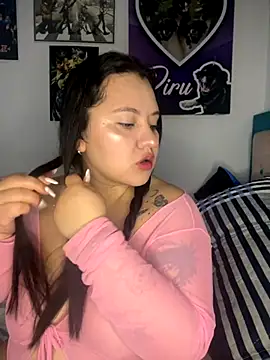 dannarossy  online show from 10.22.25