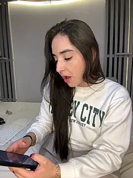 Victoria-And1 online show from 10.07.25