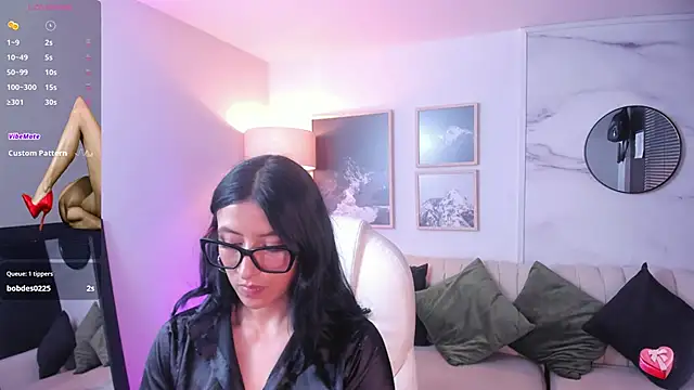 kira moon   online show from 12.02.24