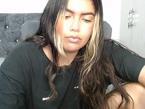 Snapshot of sweetkitty_16 chatting on 04.01.26 sweetkitty 16 online show from 04.01.26