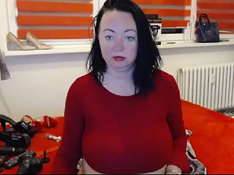 Snapshot of Alexie33 chatting on 02.25.25 Alexie33 online show from 02.25.25