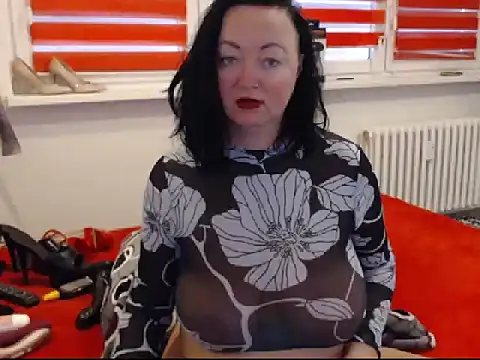 Snapshot of Alexie33 chatting on 02.28.25 Alexie33 online show from 02.28.25