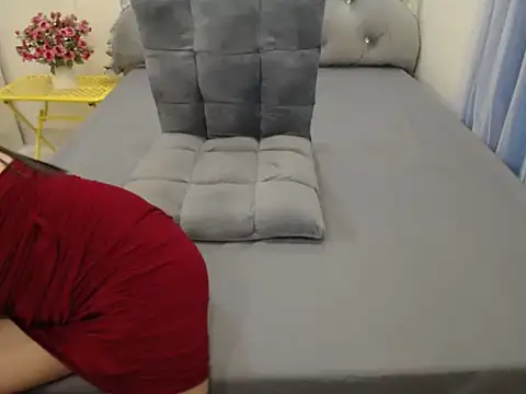 Lavender Sweet online show from 11.17.25