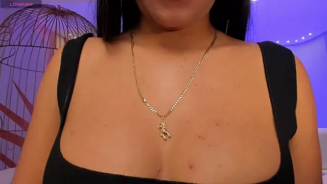 Snapshot of JessicaWilliams1 chatting on 10.16.25 JessicaWilliams1 online show from 10.16.25