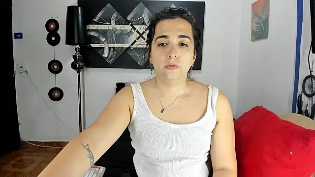 SARAMISHA online show from 09.30.25