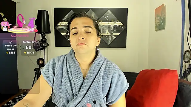 SARAMISHA online show from 12.20.25