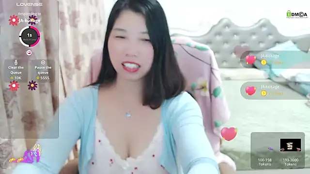 Snapshot of -Shirleyni_ chatting on 12.22.25 -Shirleyni online show from 12.22.25