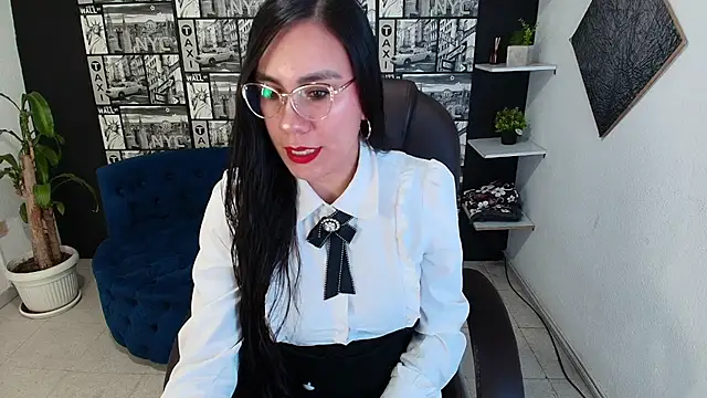 Agata-Moon online show from 12.18.25