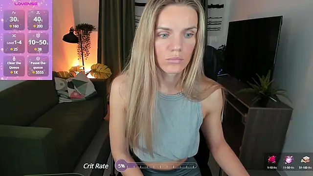 Snapshot of ViollaWise chatting on 02.19.25 ViollaWise online show from 02.19.25