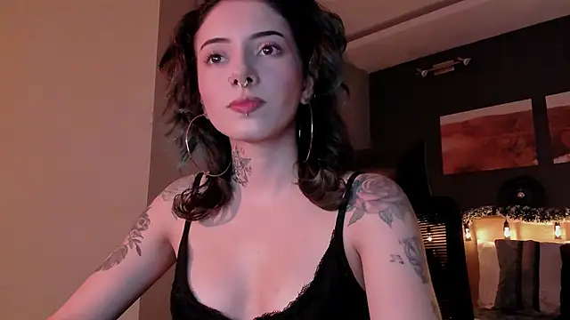 LiliJones  online show from 12.03.24