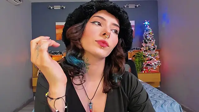 LiliJones  online show from 12.07.24