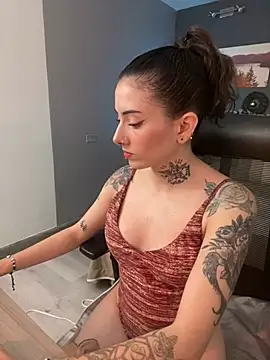 LiliJones  online show from 12.14.24